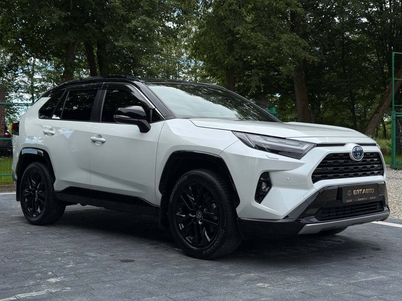Toyota RAV4 — фото 5