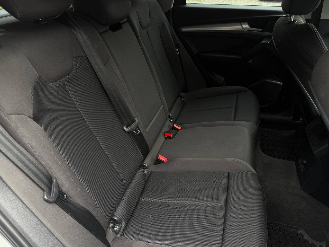 Audi Q5 Premium — фото 13