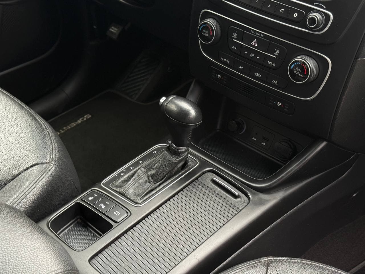 Kia Sorento Platinum — фото 15