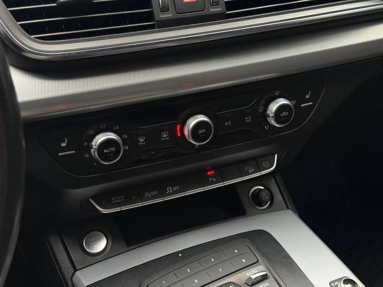 Audi Q5 Premium — фото 17