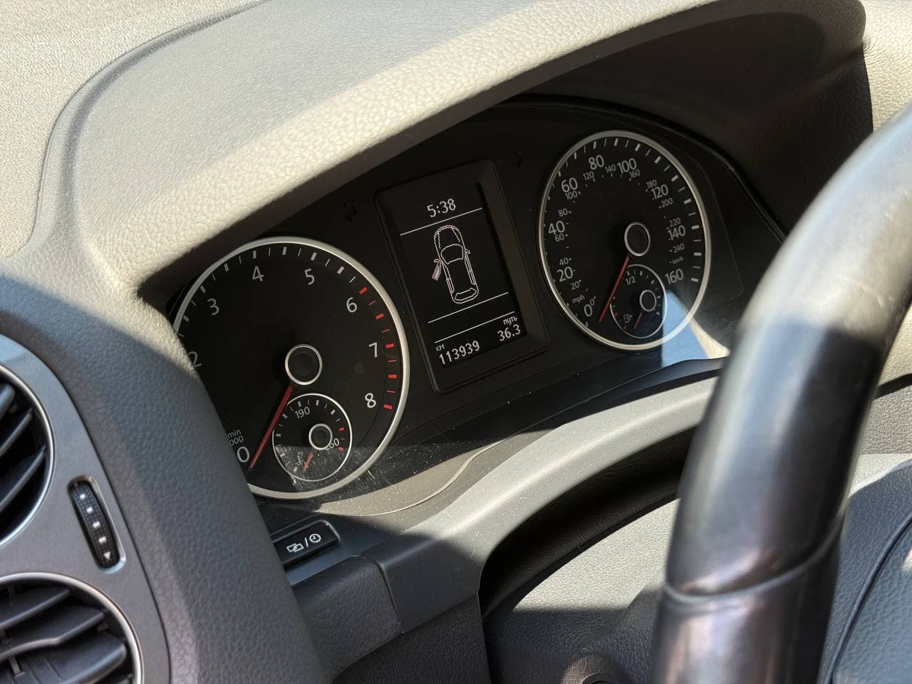 Volkswagen Tiguan SE — фото 8