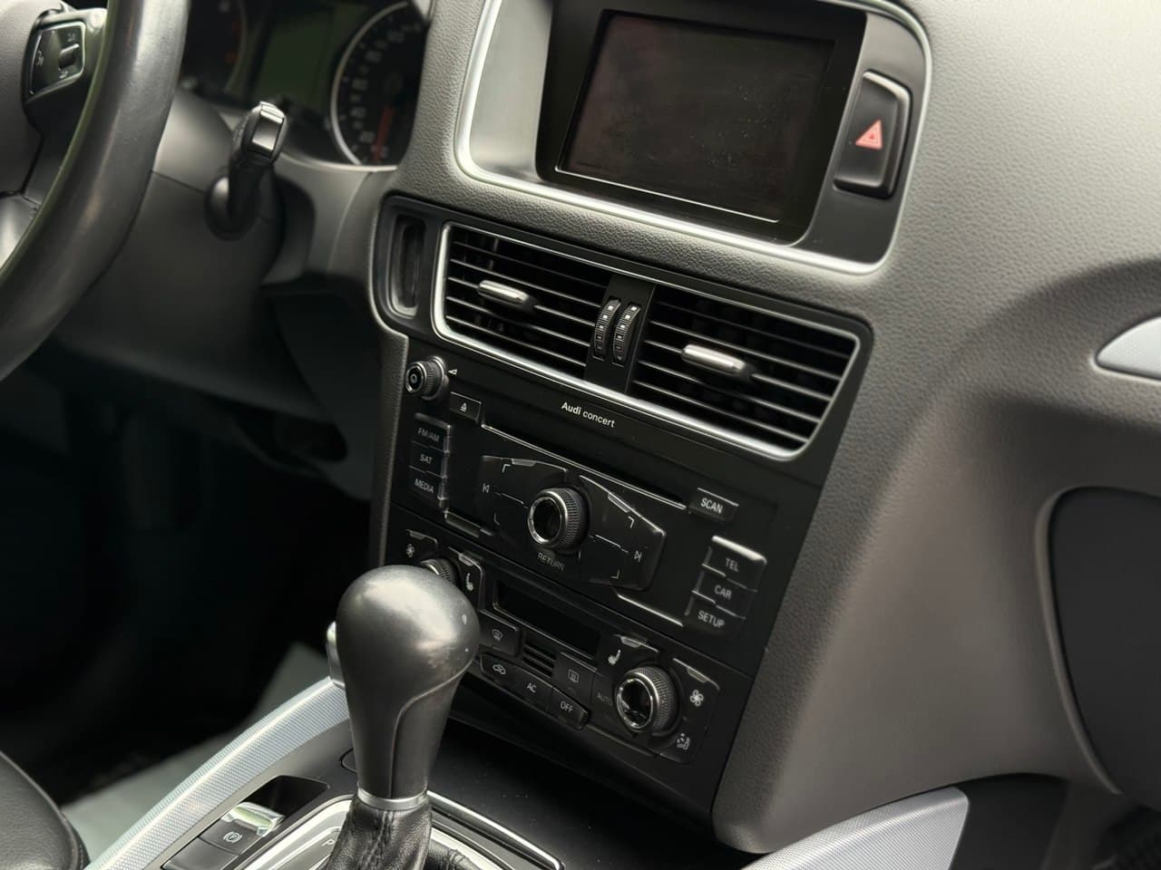 Audi Q5 Premium — фото 8