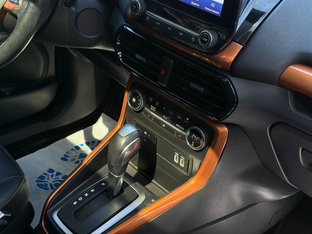 Ford Ecosport SES — фото 16
