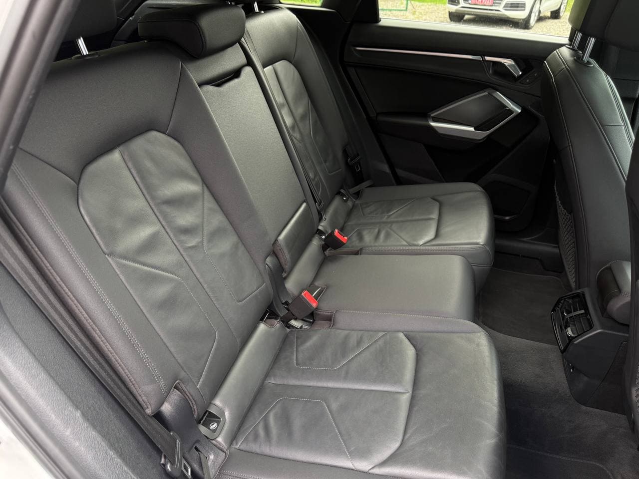 Audi Q3 Premium — фото 13