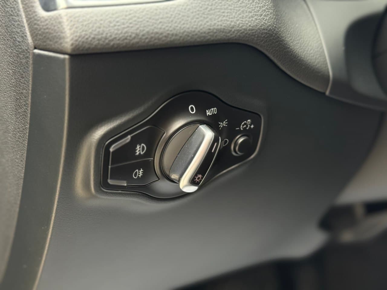 Audi Q5 Premium — фото 14