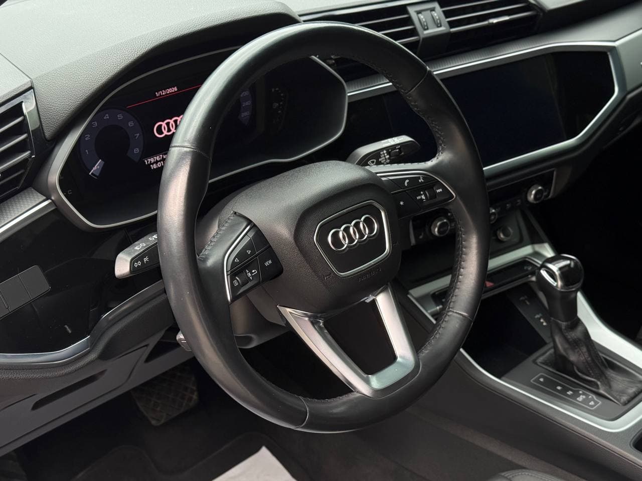 Audi Q3 Premium — фото 9