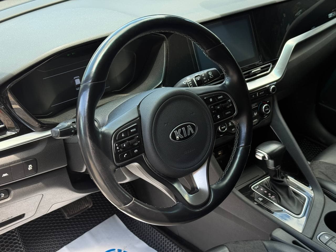 Kia Niro Plug-in hybrid — фото 10
