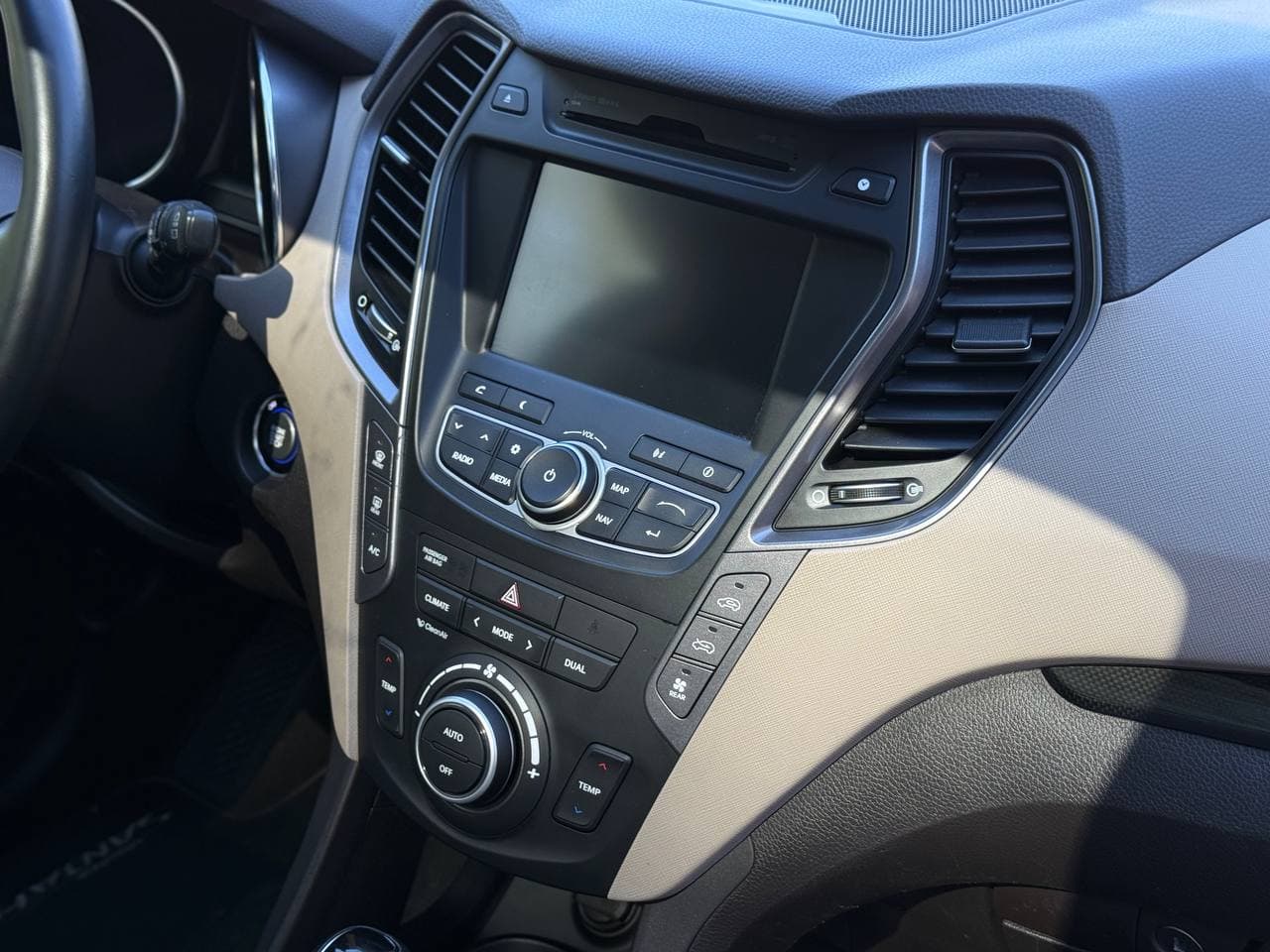 Hyundai Grand Santa FE — фото 16