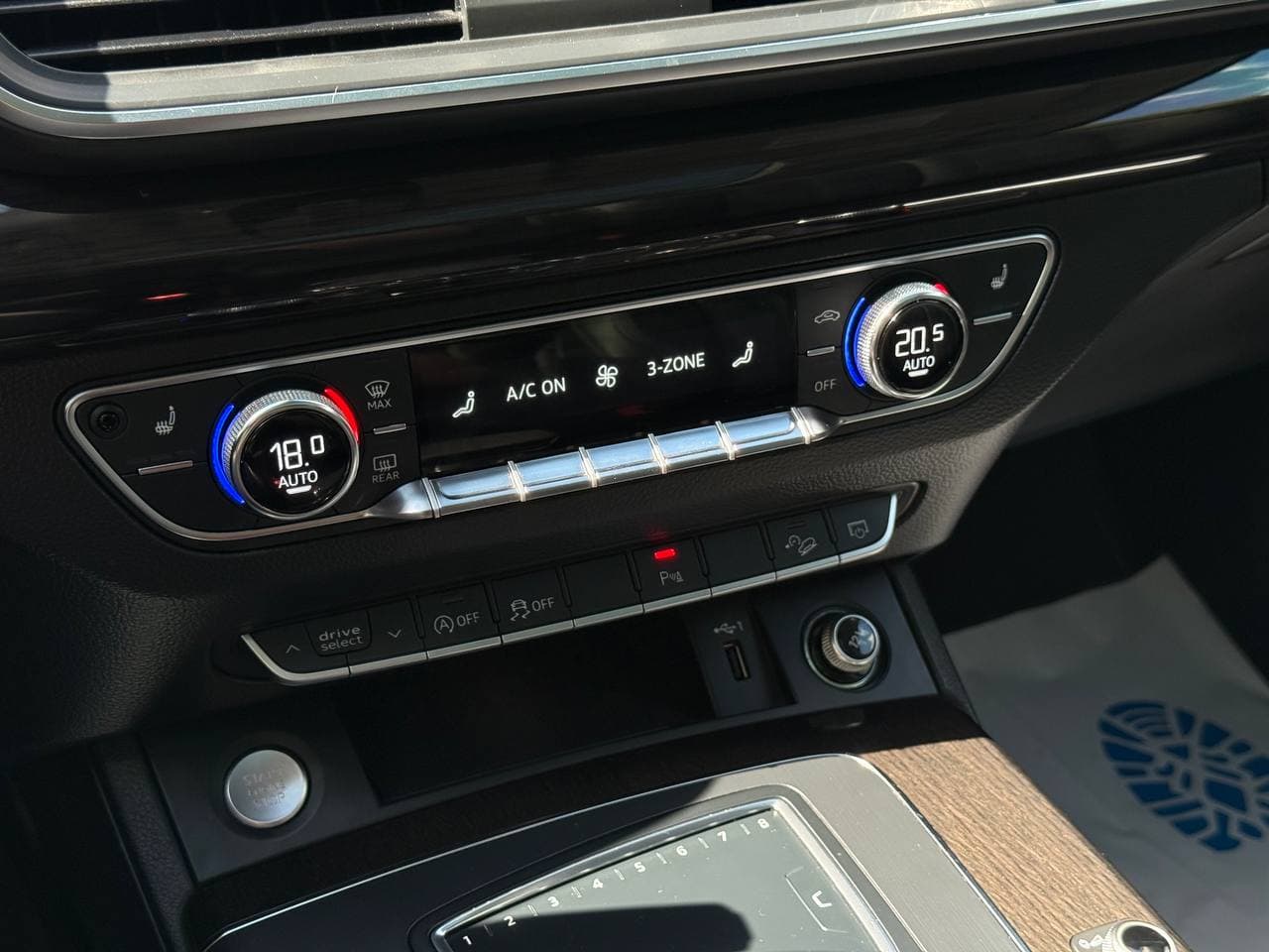 Audi Q5 Premium Plus — фото 24