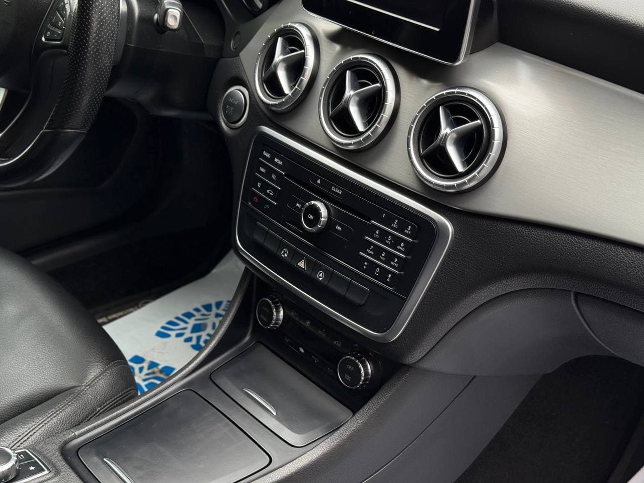 Mercedes-Benz CLA250 — фото 12