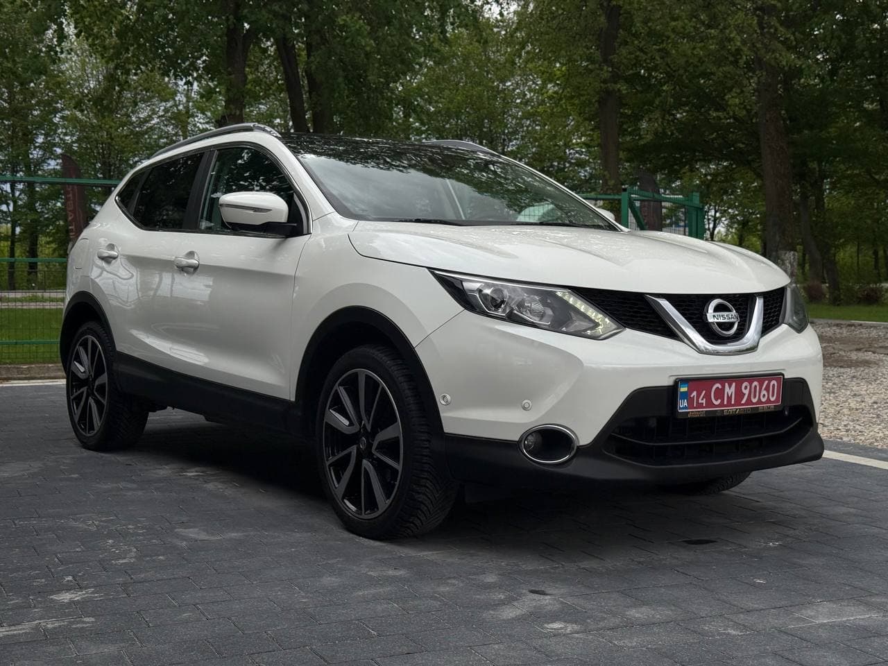 Nissan Qashqai — фото 1