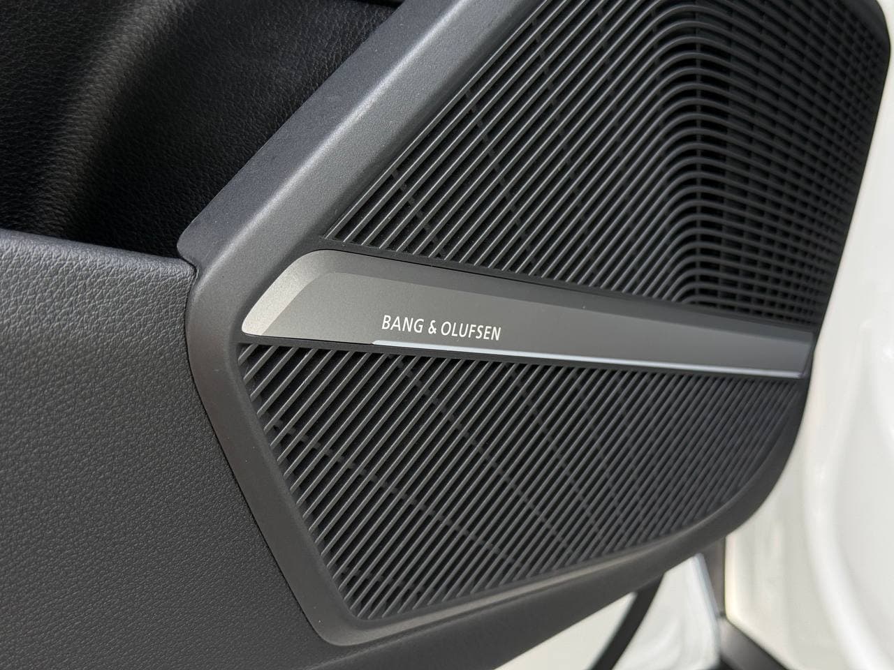 Audi Q5 e-tron Plug-in Hybrid — фото 14