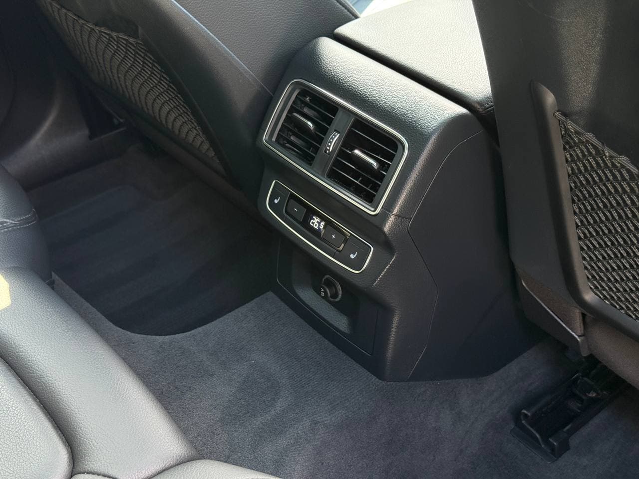 Audi Q5 Premium Plus — фото 21