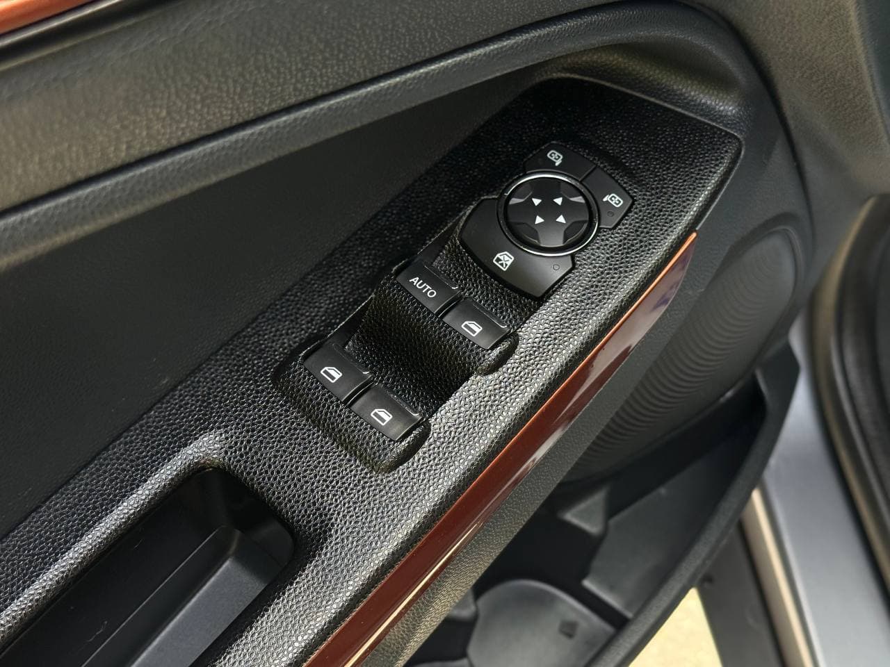 Ford Ecosport — фото 9
