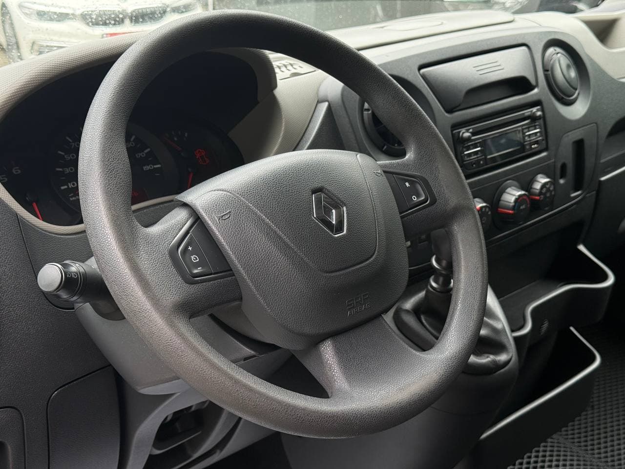 Renault Master — фото 8