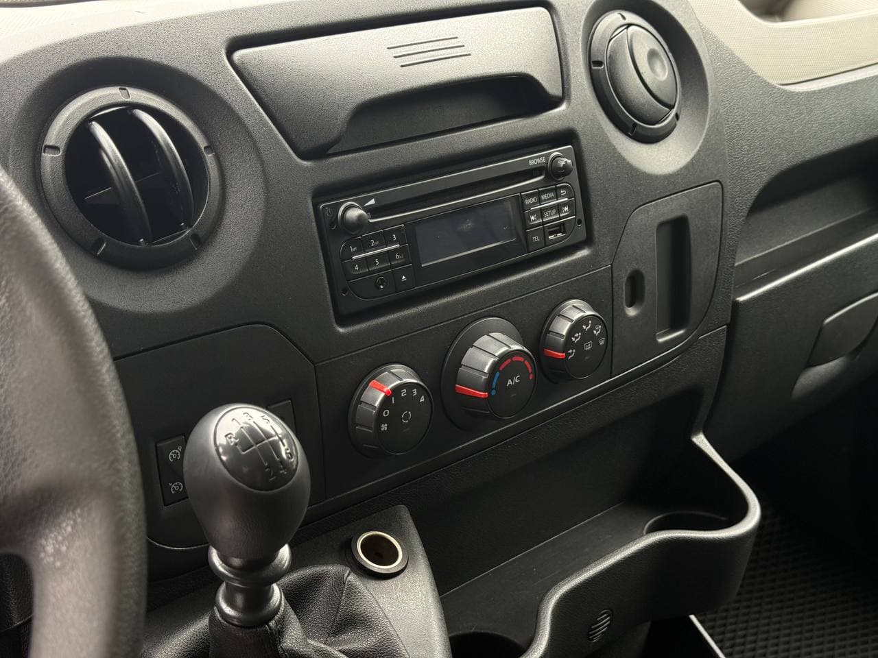 Renault Master — фото 10
