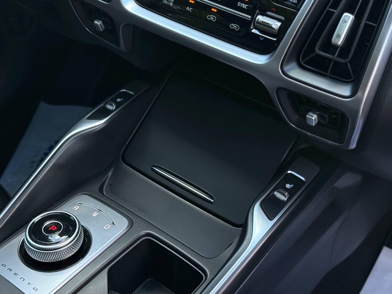 Kia Sorento Hybrid AWD — фото 14