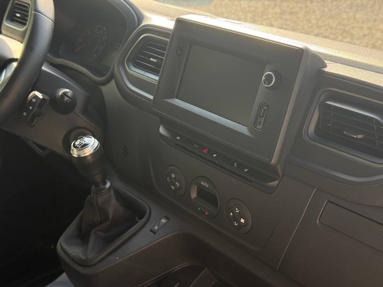 Renault Master Maxi — фото 10