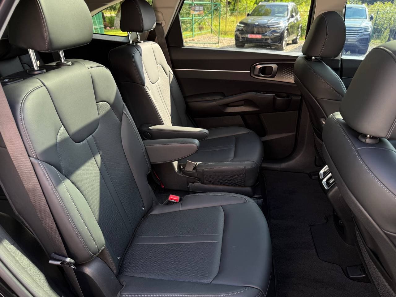Kia Sorento Hybrid AWD — фото 18