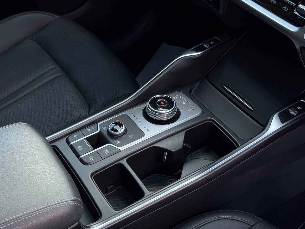 Kia Sorento Hybrid AWD — фото 13