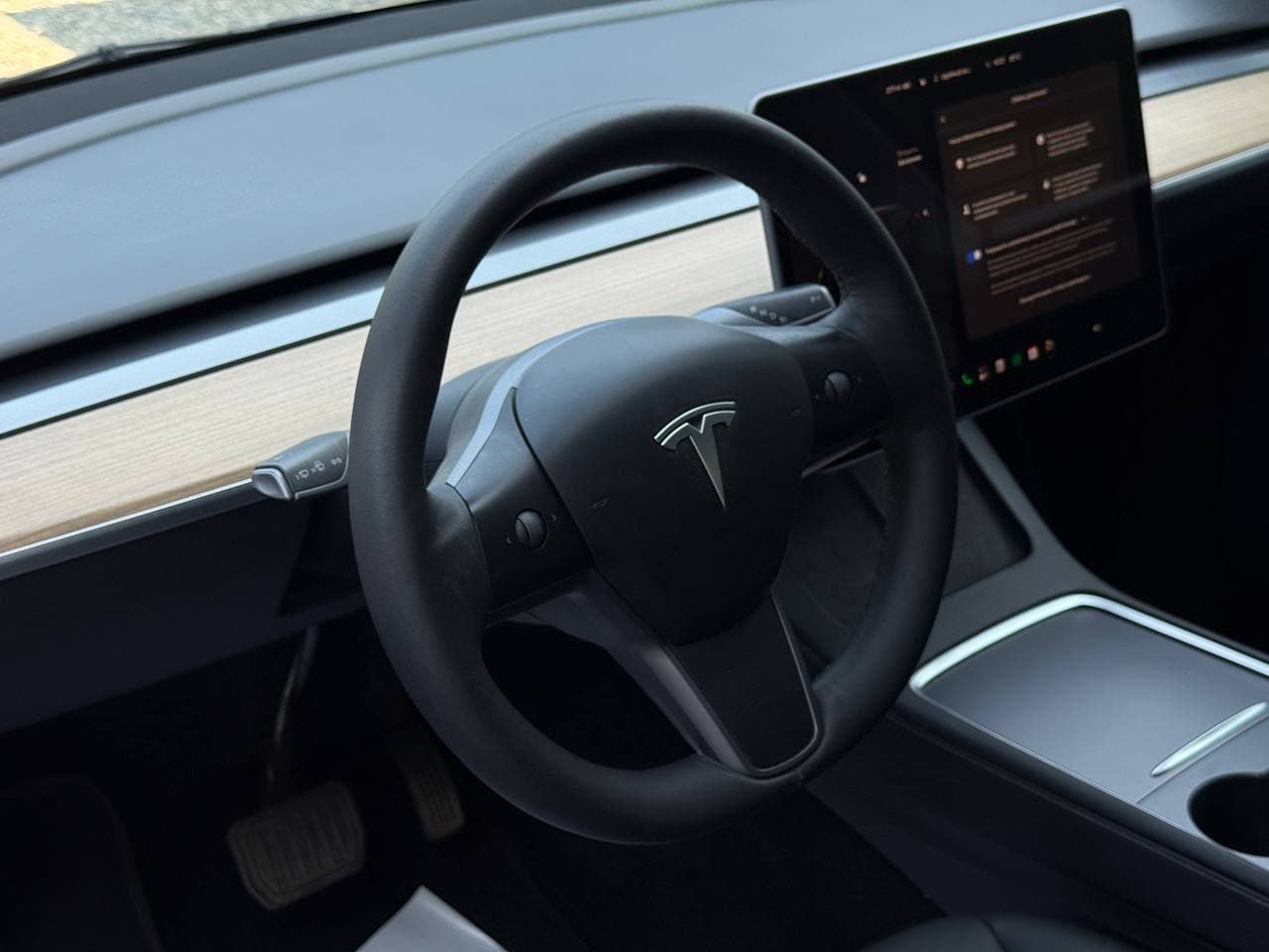 Tesla model Y — фото 6
