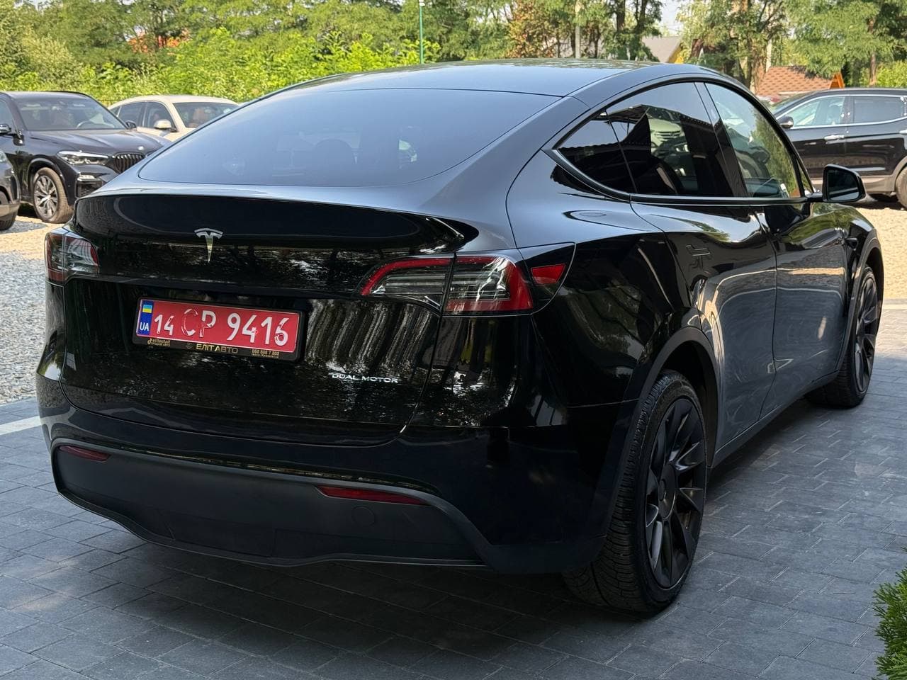 Tesla model Y, 2023