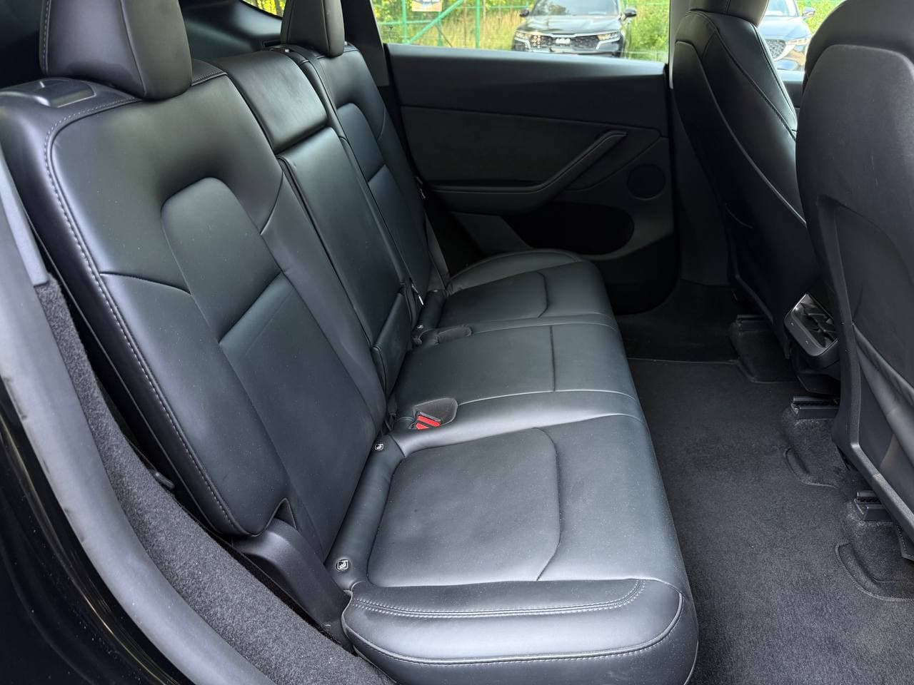Tesla model Y — фото 15