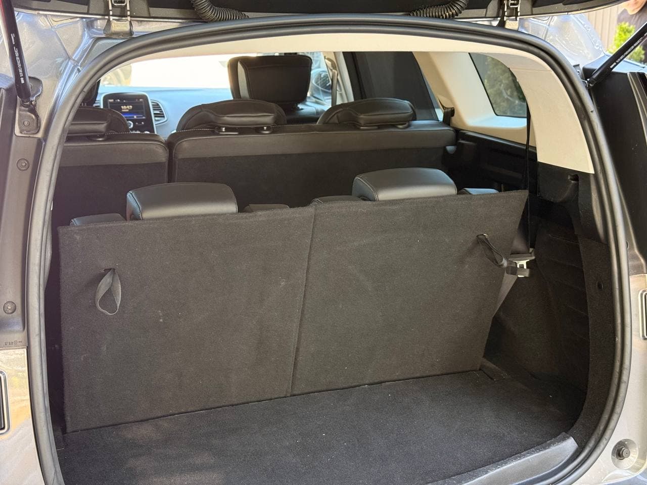 Renault Grand Scenic — фото 16