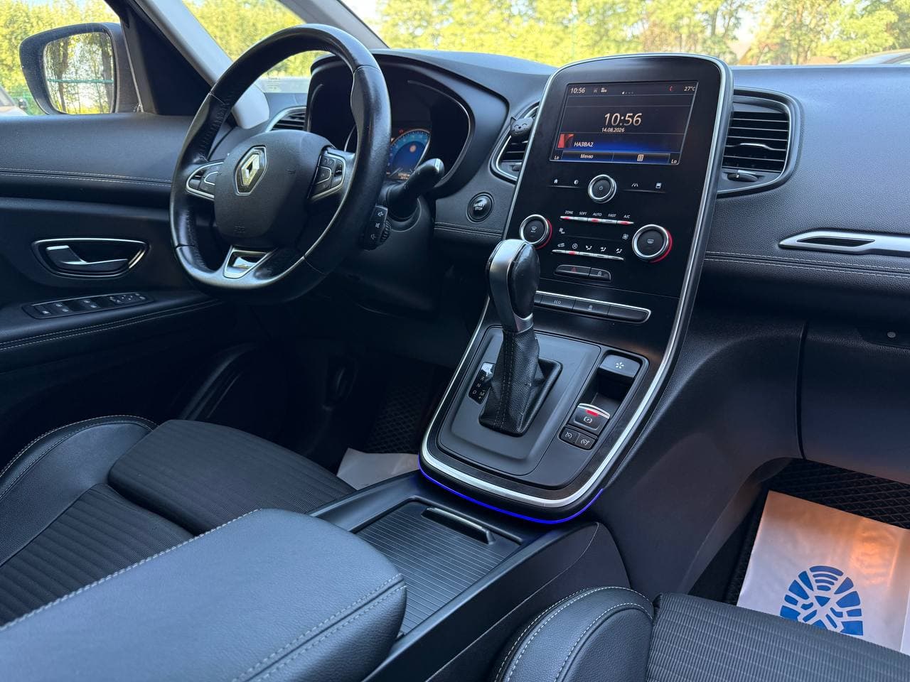 Renault Grand Scenic — фото 7