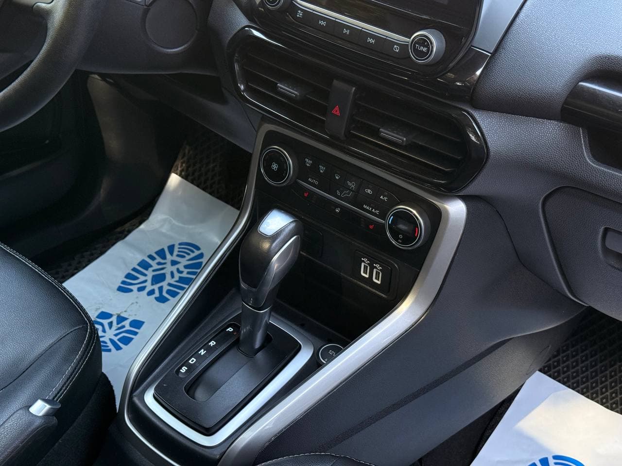 Ford Ecosport Titanium — фото 18