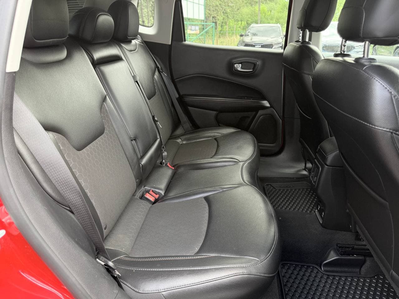 Jeep Compass — фото 6