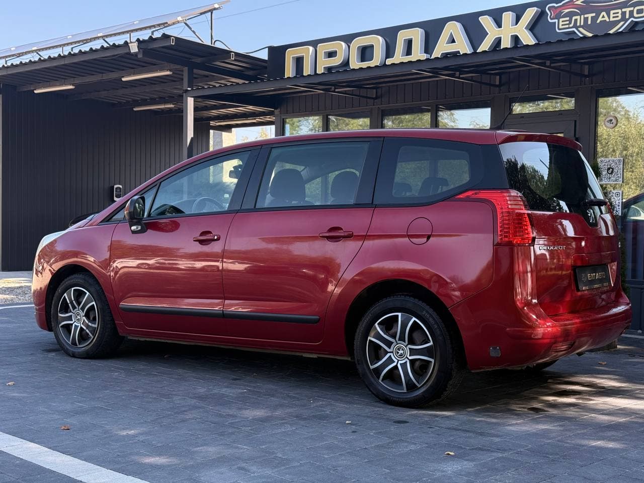 Peugeot 5008, 2011