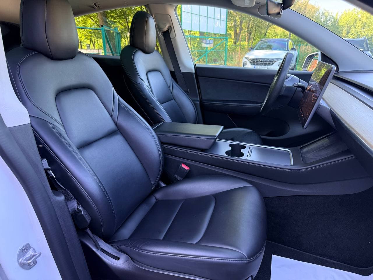 Tesla Model Y Dual Motor — фото 11