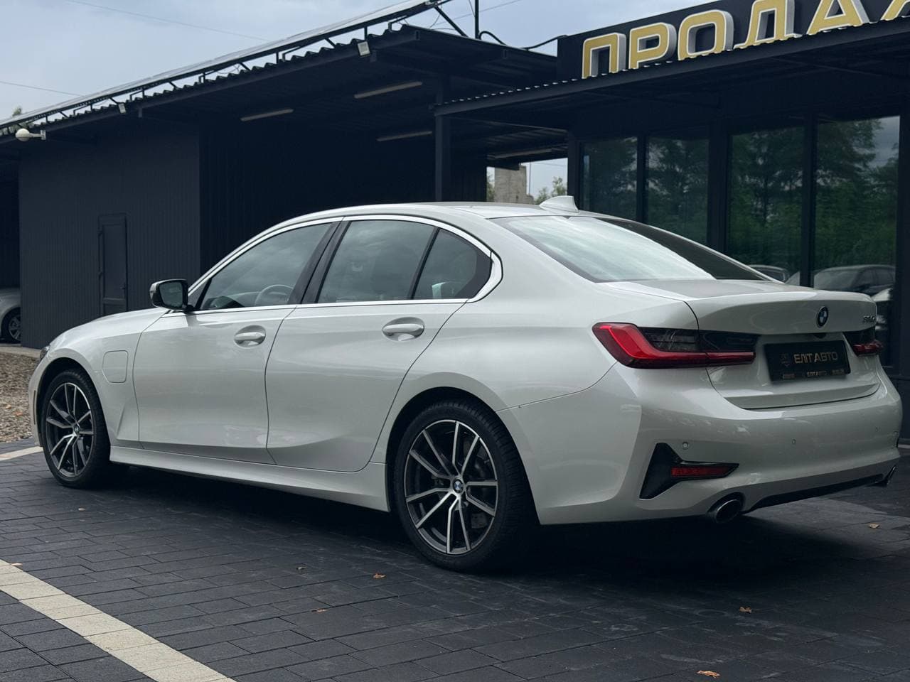 BMW 330e G20 Plug-in Hybrid, 2021
