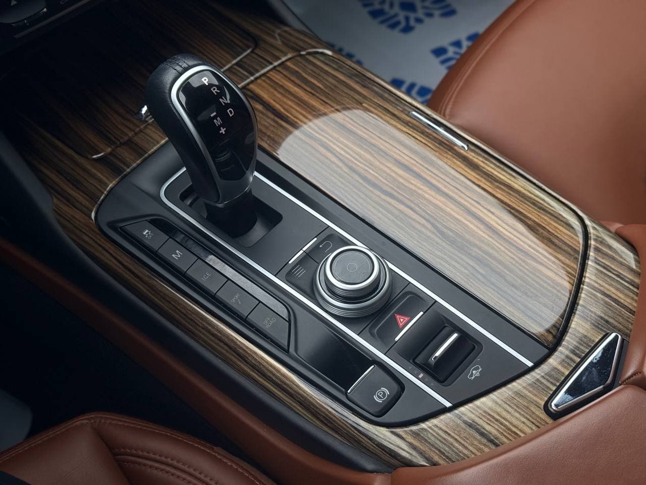 Maserati Levante — фото 11