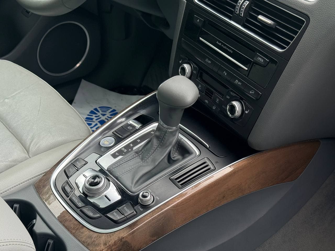 Audi Q5 Premium Plus — фото 10