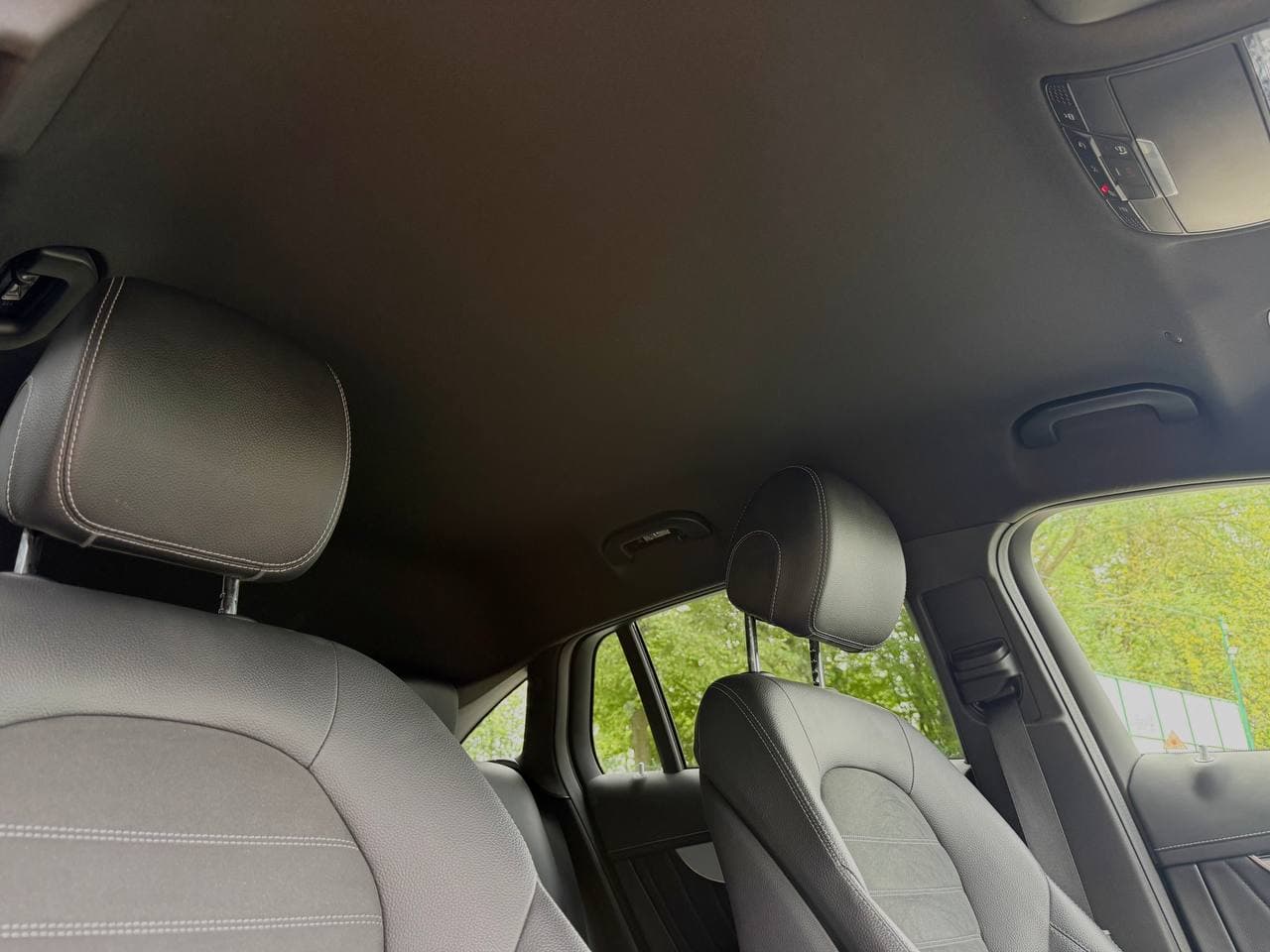 Mercedes EQC 400 AWD — фото 12