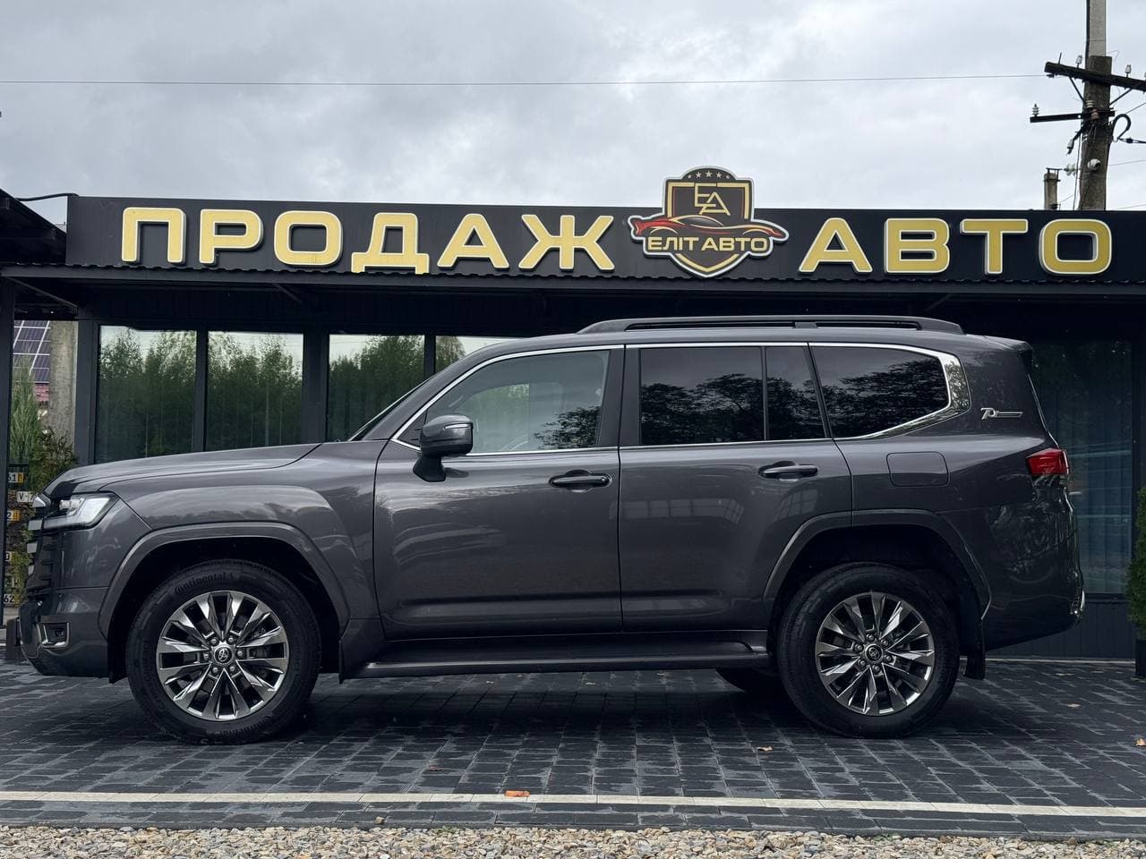 Toyota Land Cruiser 300 Premium, 2021