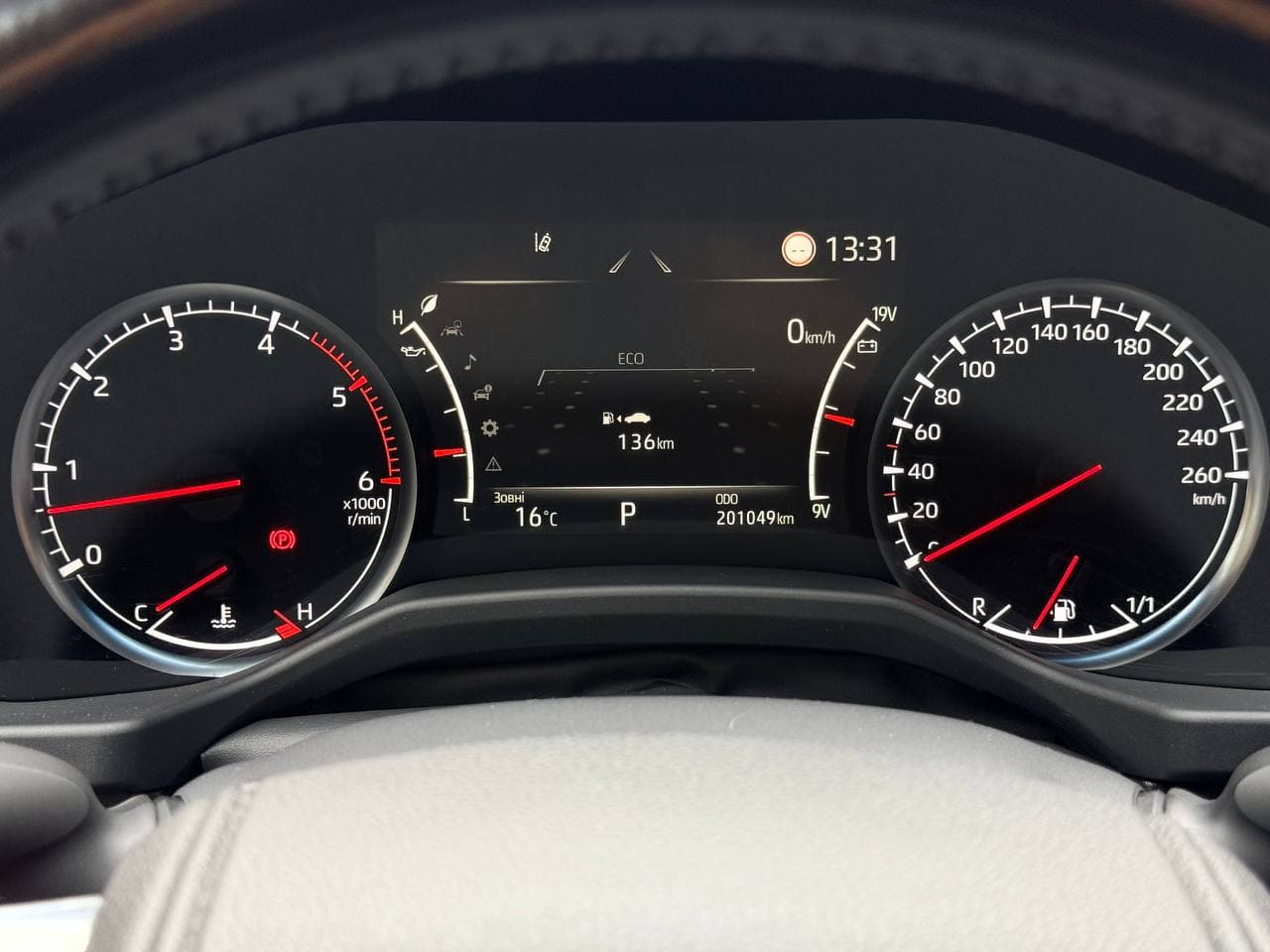 Toyota Land Cruiser 300 Premium — фото 31