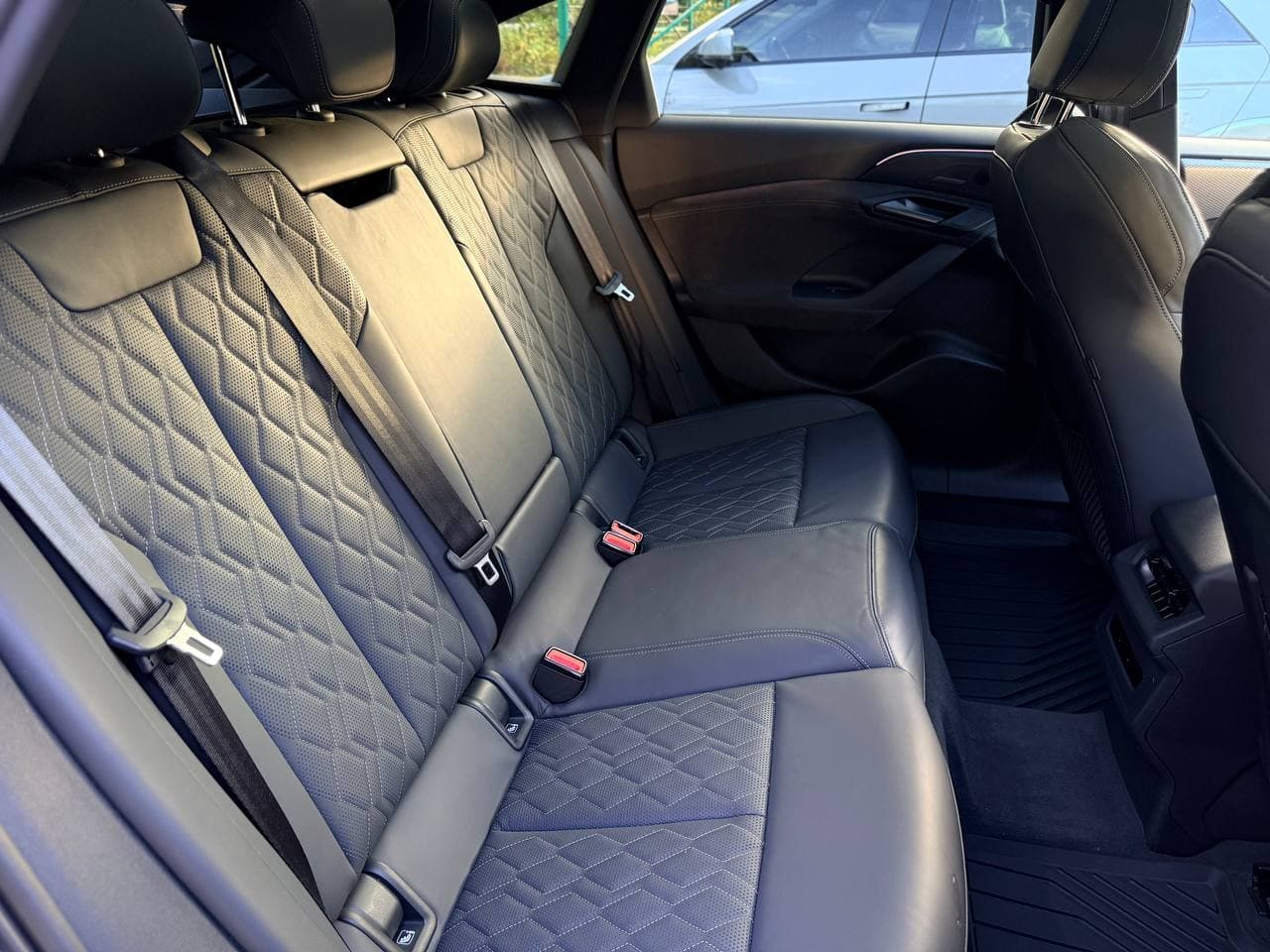 Audi A6 Sportback E-tron — фото 13