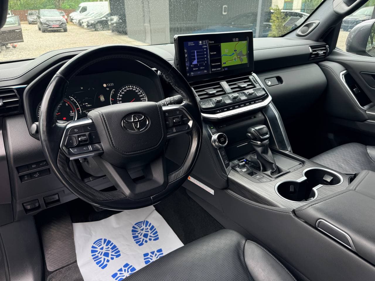 Toyota Land Cruiser 300 Premium — фото 30