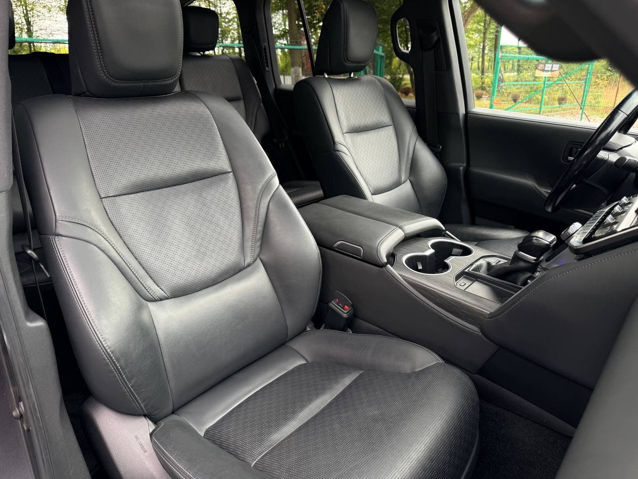 Toyota Land Cruiser 300 Premium — фото 16