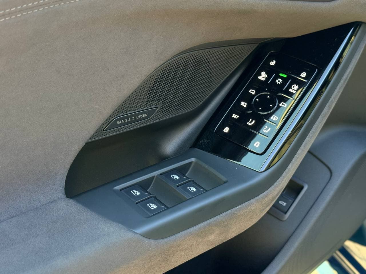 Audi A6 Sportback E-tron — фото 24