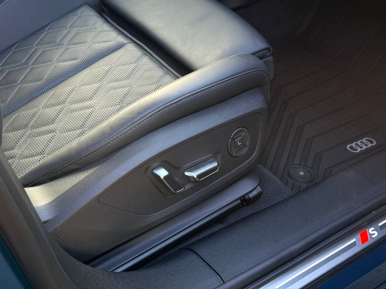 Audi A6 Sportback E-tron — фото 34