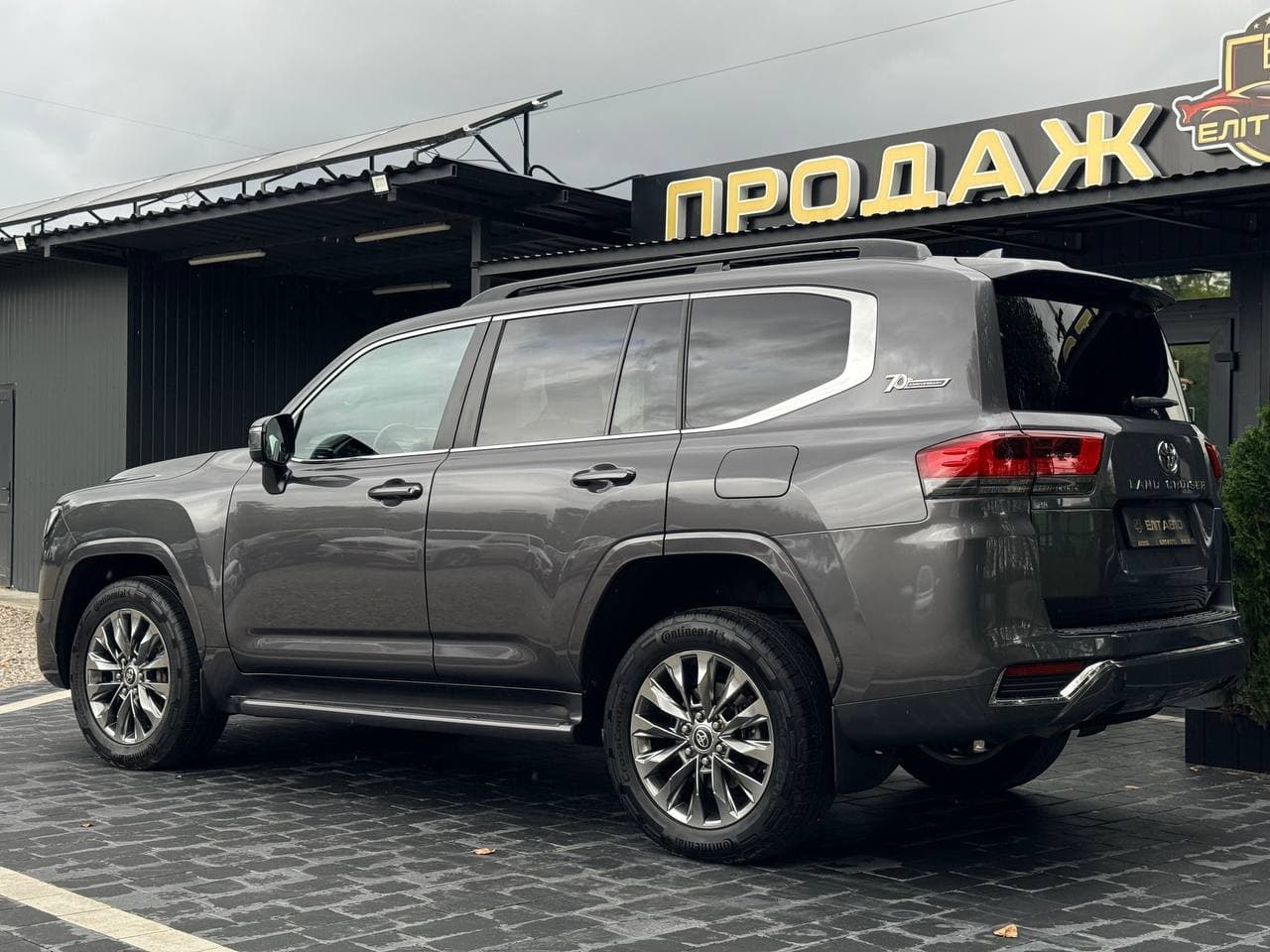 Toyota Land Cruiser 300 Premium, 2021