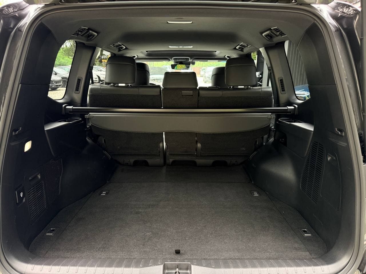 Toyota Land Cruiser 300 Premium — фото 39