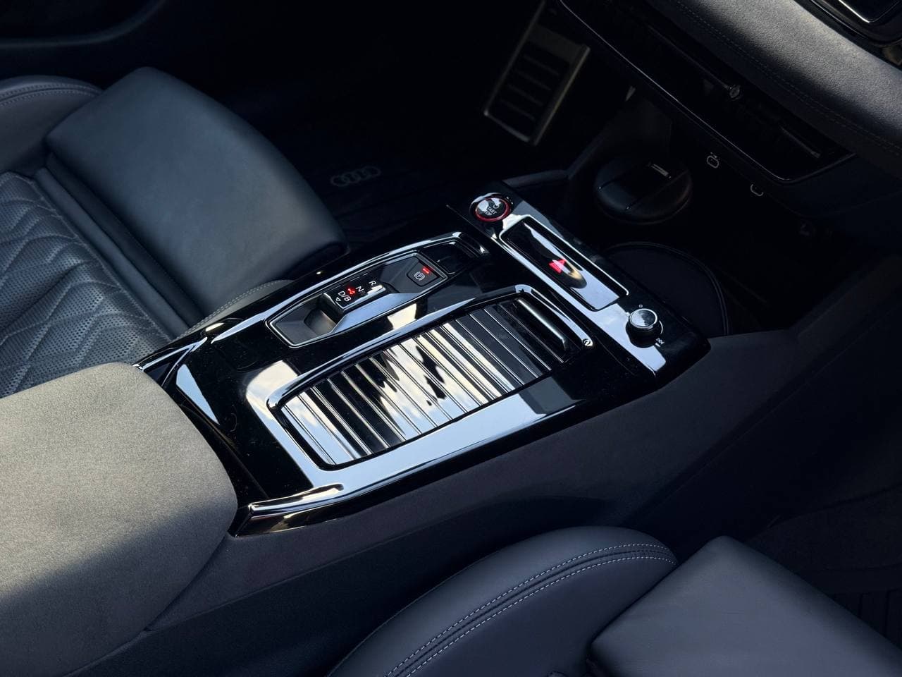Audi A6 Sportback E-tron — фото 14
