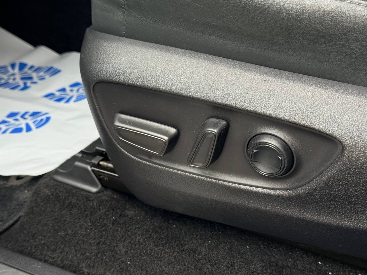 Toyota Land Cruiser 300 Premium — фото 22