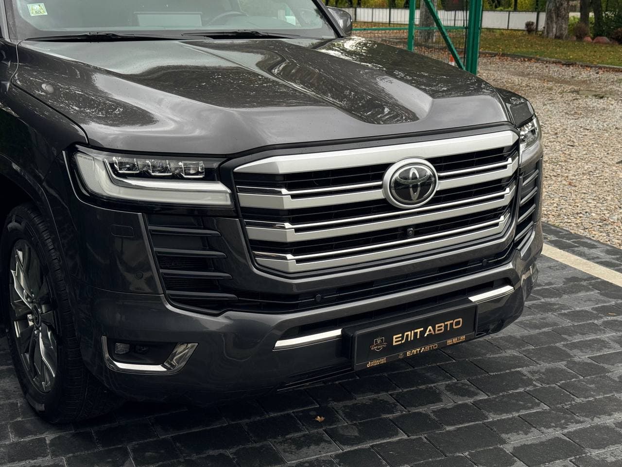 Toyota Land Cruiser 300 Premium — фото 6