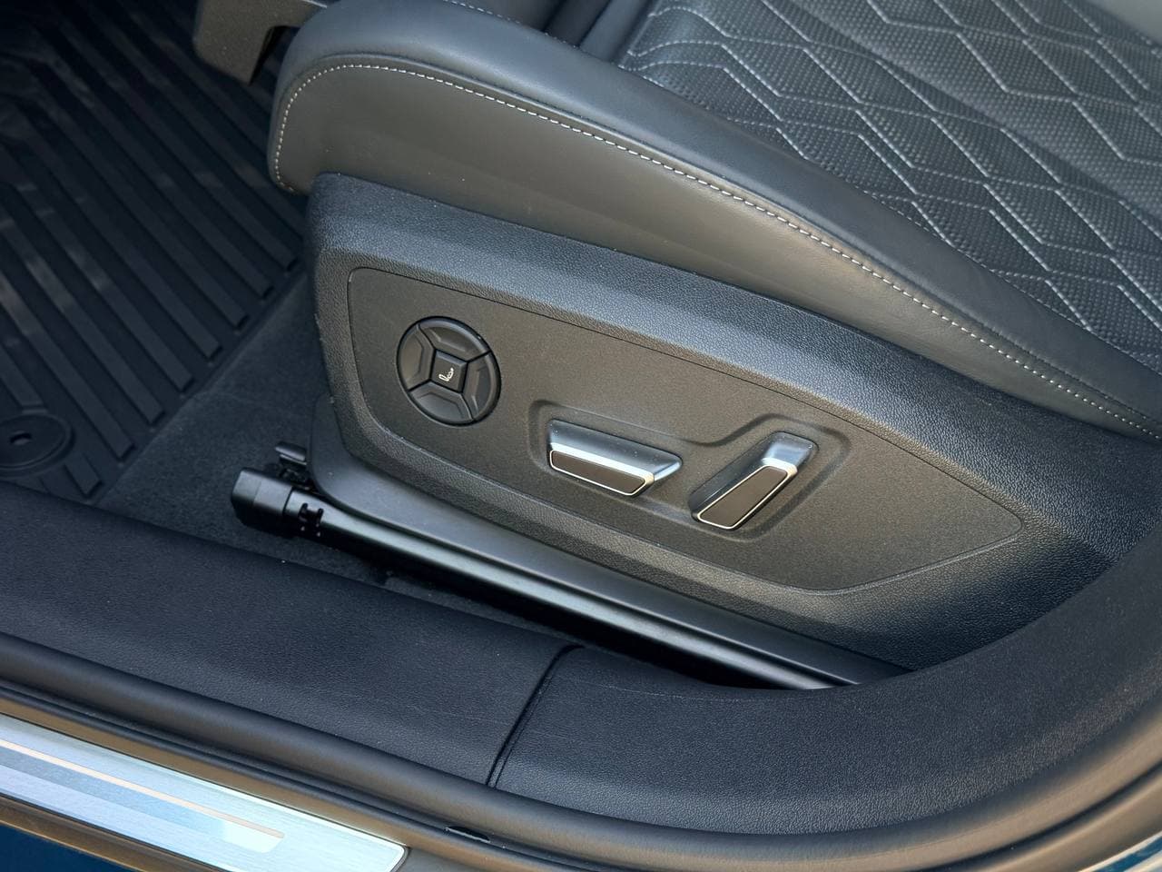 Audi A6 Sportback E-tron — фото 23